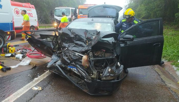 Guaraniaçu - Acidente deixa duas pessoas feridas na BR 277